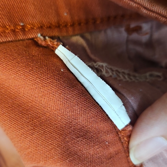 Anne Klein Women's Chino Shorts in Burnt Orange/Rust Size 12 Distresseded/faded - Picture 5 of 5